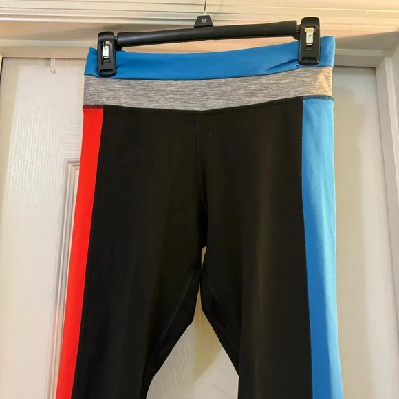 Nike Dri-Fit Multicolored Leggings - Picture 2 of 7